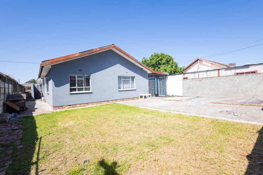 3 Bedroom Property for Sale in Ravensmead Western Cape